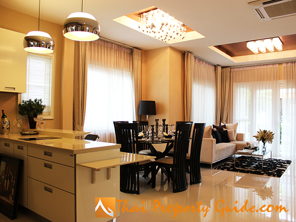 House with Shared Pool in Sukhumvit 